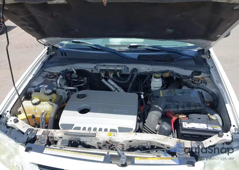 2009 Ford Escape Hybrid Limited z USA, uszkodzony, nr VIN 1FMCU59399KB93063